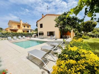 Casa Hermanos by Costabravaway - Apartamento en Calonge